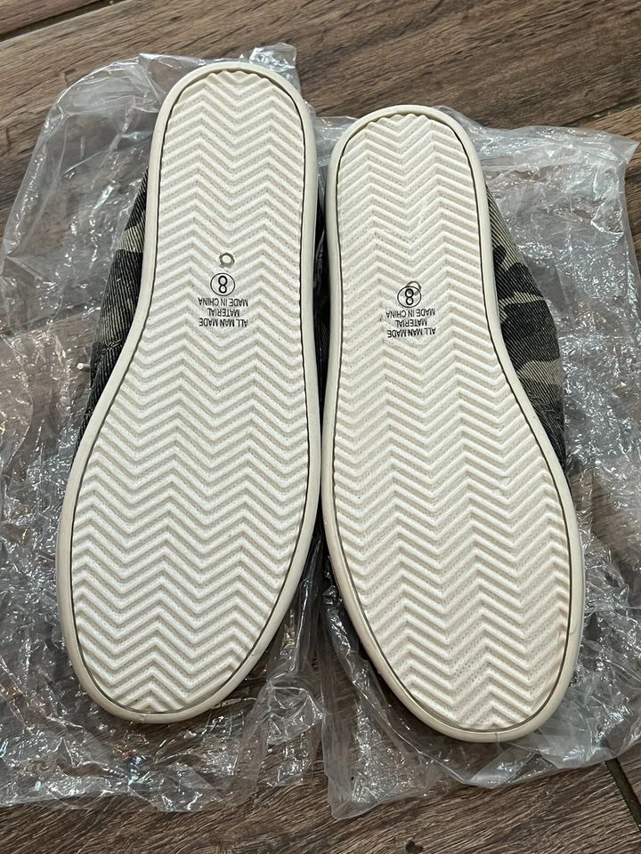 Soda Zig 女式平底鞋懒人鞋系带运动鞋 - 迷彩 8 码 — 第 3/4 张图片