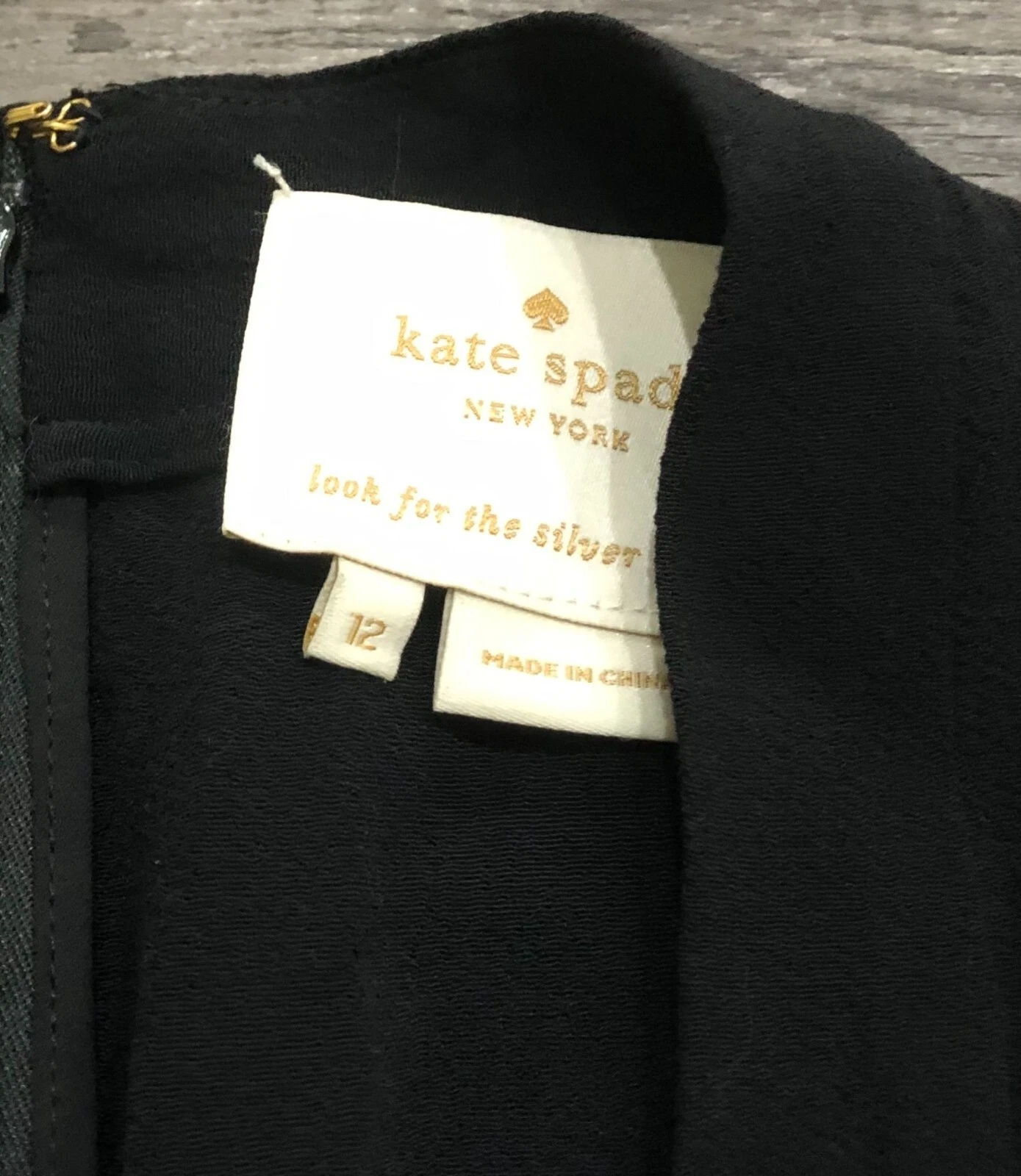 Vestito nero piccolo Kate Spade taglia 12 senza maniche cravatta scollo a V