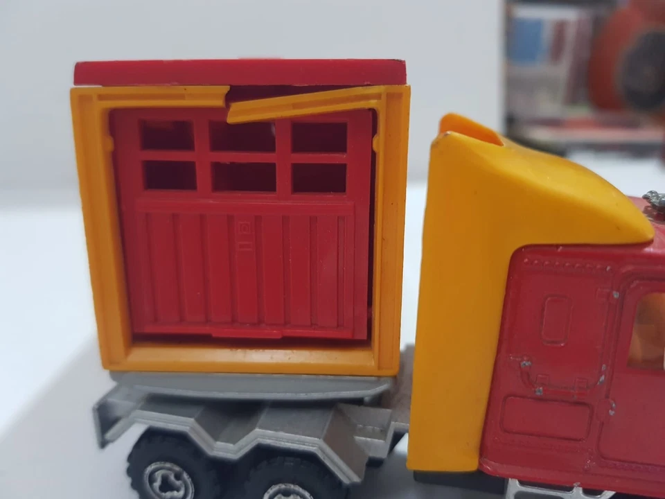 MAJORETTE FUST TRUCKING ECH 1/60 CAMION Vintage - Immagine 4 di 4