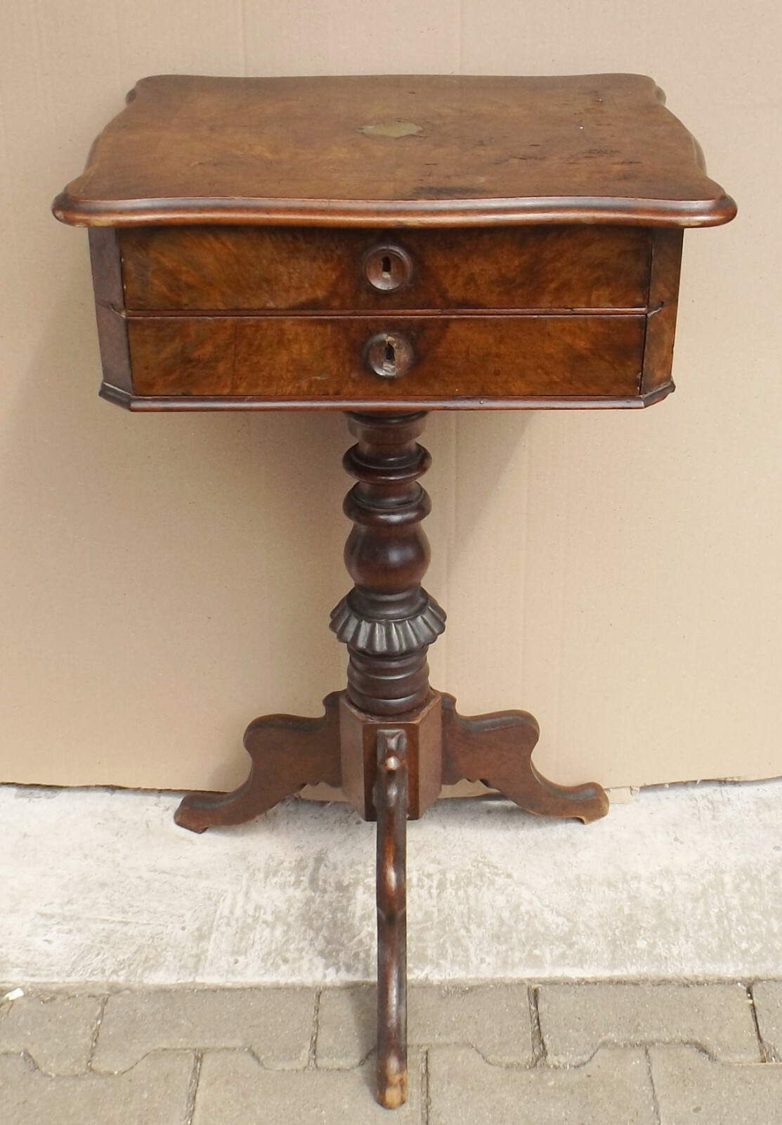 Antiguo Raíz / Nußbaumholz Mesa de Costura/Caja Con Tapa / Cajones, Bastlerteil