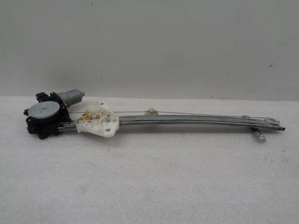 13-15 Subaru XV Crosstrek Front Left Driver Window Motor Regulator OEM AK240440 - Image 4 of 4