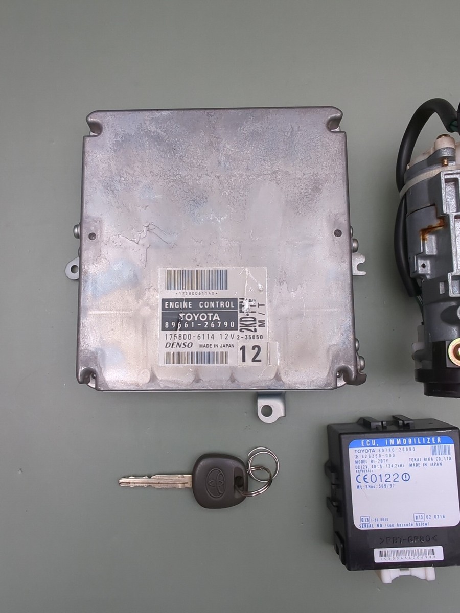 はな　 JDM 97-01 TOYOTA GRANVIA GRAND HIACE 5VZ-FE Automatic 2WD