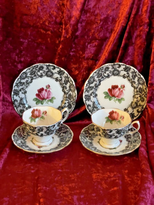 ROYAL ALBERT ''SENORITA'' TRIOs TEE FÜR ZWEI SET. SEHR SELTENES ATEMBERAUBENDES SET.