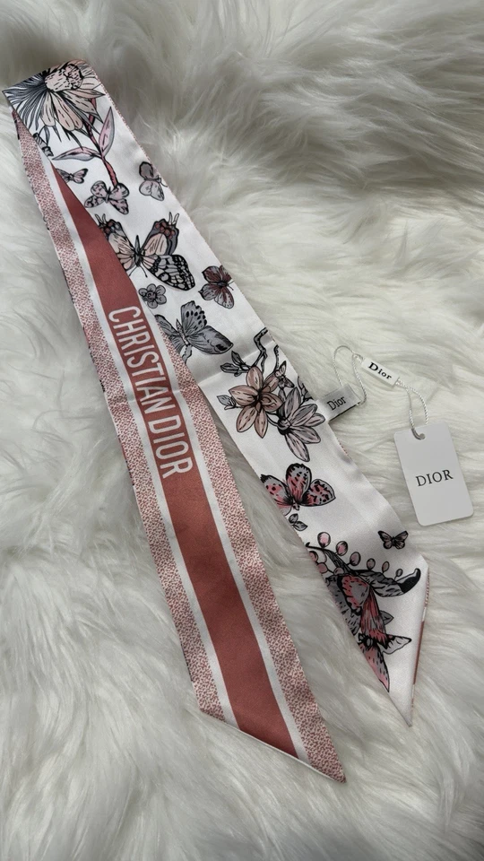 Cachecol Christian Dior rosa floral borboleta sarja seda mitzah GWP novidade novo - Imagem 2 de 4