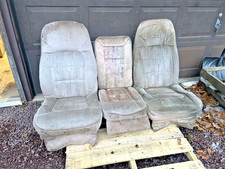 92-96 Ford F-350 Centurion Crew Cab - 402040 Front Bucket Seats Jumper Console 92-96 Ford F-350 Centurion Crew Cab - 402040 Front Bucket Seats Jumper Console