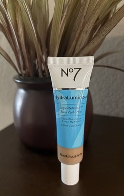 Boots No7 RICH HydraLuminous AquaRelease Skin Perfector Tinted Moisturizer 1 oz