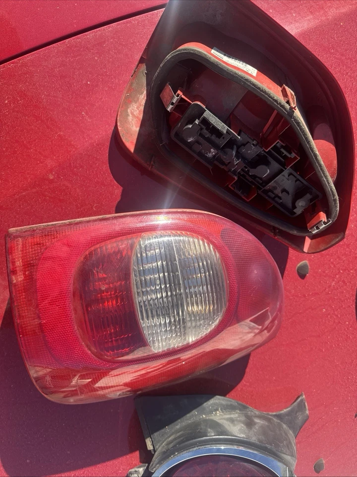 Pièces de véhicules Phare, Alfa-Romeo, Mito Année 2011 phare devant et derrière - Photo 3/4