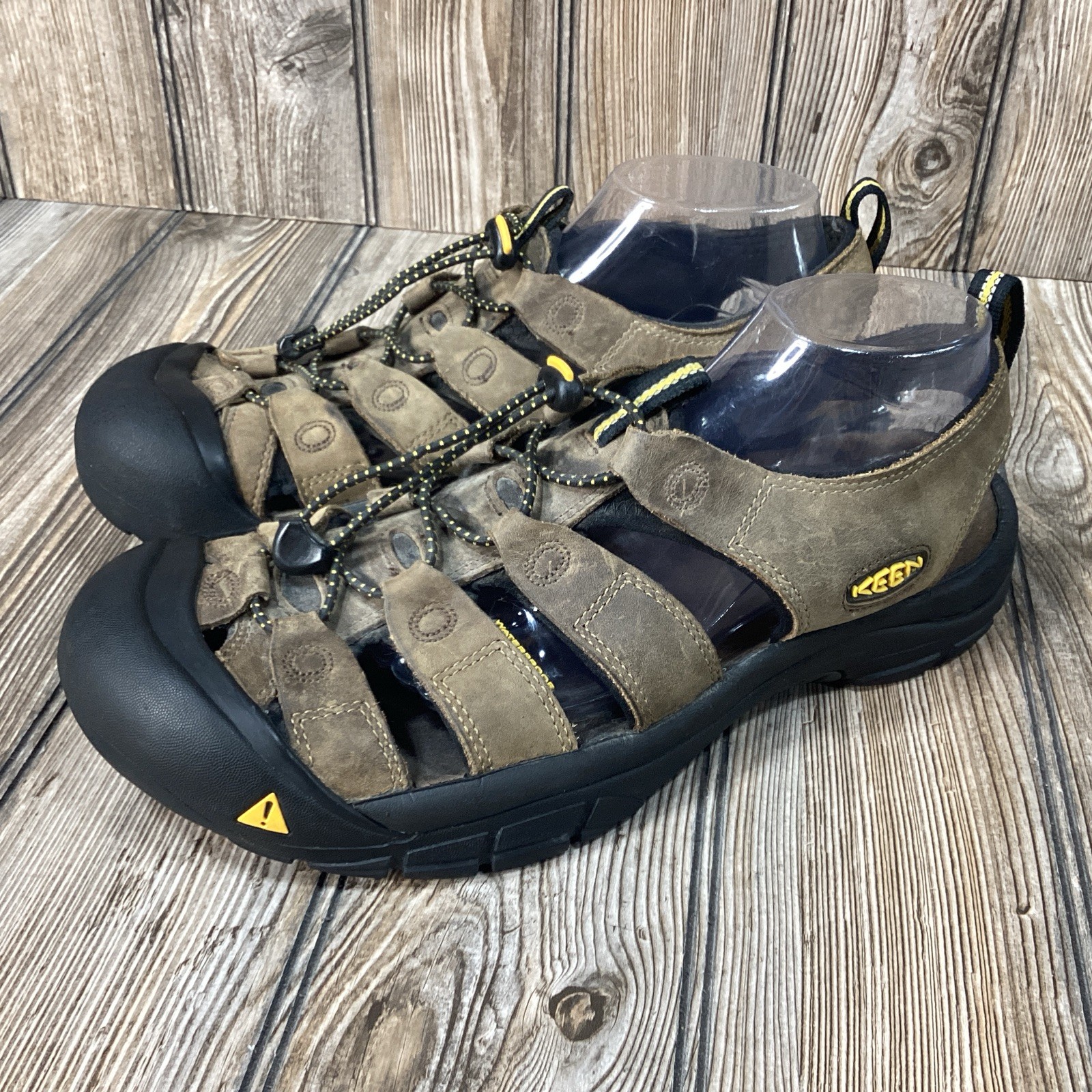 Sandali classici Keen Newport impermeabili escursionismo pelle bisonte uomo taglia 12 US