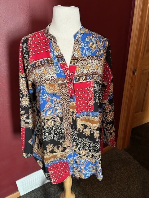 Joan Rivers Patchwork Print Multicolor Button Fro… - image 3