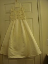 Mori Lee Gardner Flower Cream Color w/Beaded Pearl Lace Trim Girls Dress Size 6 