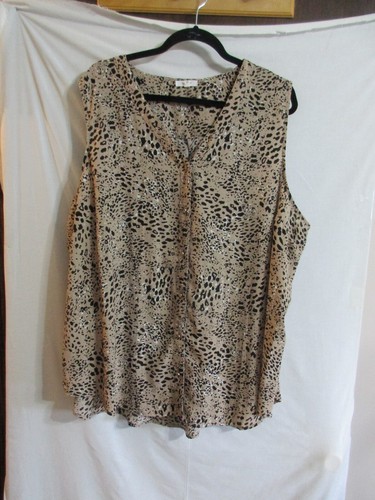 MAURICE'S PLUS SIZE WOMEN'S ANIMAL PRINT SLEEVELESS BUTTON FRONT TOP SIZE 3X