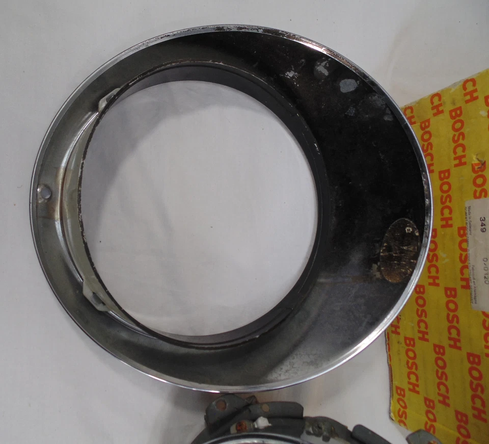 Porsche Bosch Hella 911 1984-1994 Headlight Housing Bezel & Bulb - Image 4 of 4