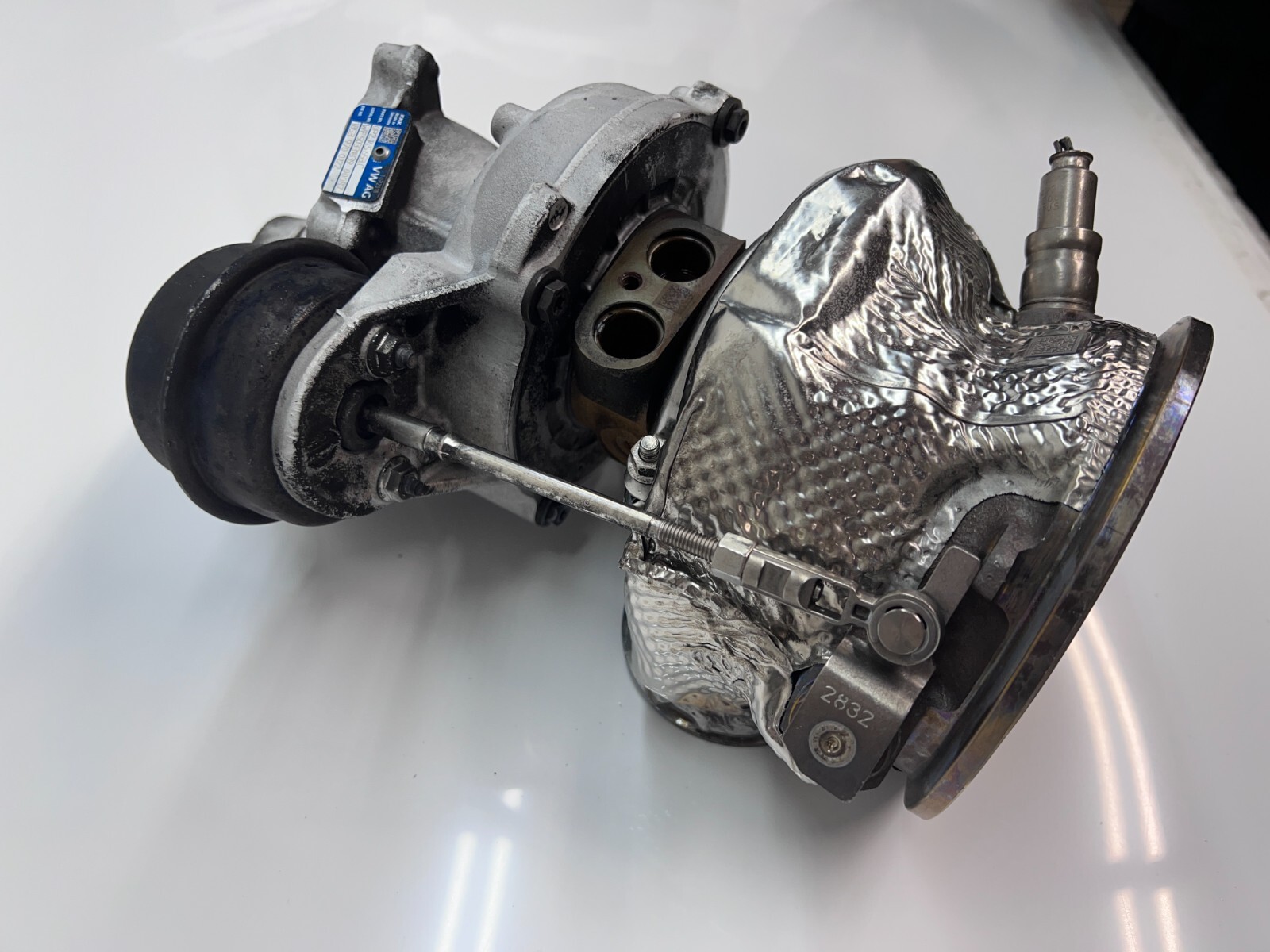 LAMBORGHINI URUS DRIVER LEFT SIDE LH TURBO TURBOCHARGER OEM 0P2145653C