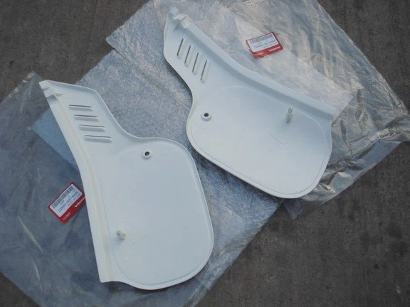 FUNDA LATERAL BLANCA NUEVA L/R HONDA MTX125 MTX200 MTX 200  Foto 3 de 4