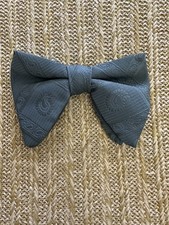 Vintage 60s 70s Men s Butterfly Bow tie Clip Neck 5.5 Blue Gray Paisley Ascot