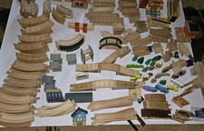 Thomas And Friends Kidkraft Wooden Train Railway Lot 200 Pieces Please Read