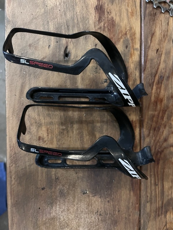 2 Zipp SL Speed Carbon Water Bottle Cages Pair