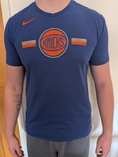 CAMISETA OFICIAL NBA NEW YORK KNICKS NIKE DRI-FIT TOP AZUL REAL GRANDE PARA HOMBRE