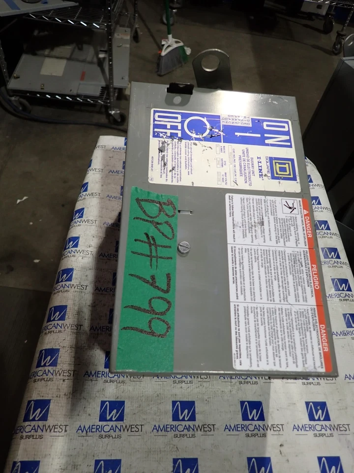 Enchufe de bus cuadrado D PFA32030GN 3 fases 4W 30 amp 240v interruptor estilo busway interruptor Foto 2 de 4