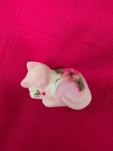 Vintage Sleeping Cat Satin Flower Signed Fenton figurine