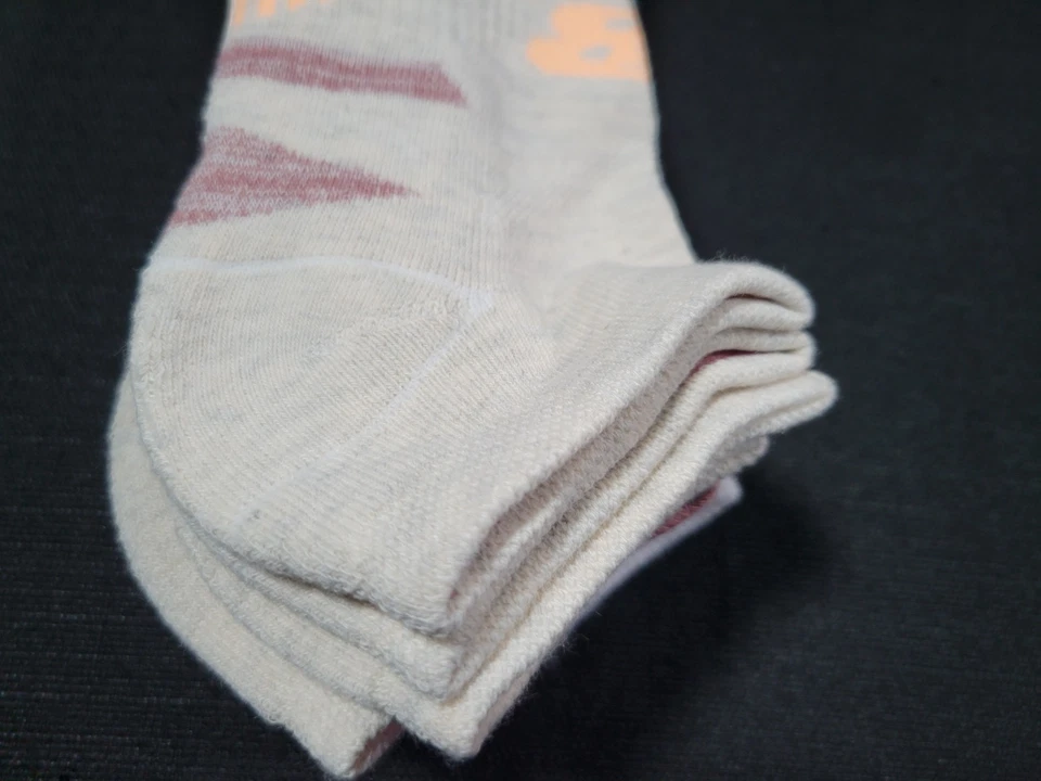 Calcetines acolchados New Balance Performance para mujer 6 Prs- corte bajo talla 4-10 Foto 2 de 4