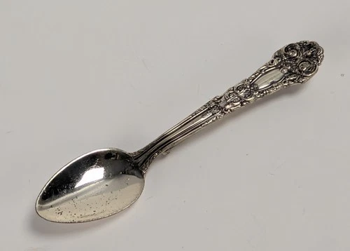 Vintage Reed & Barton French Renaissance Sterling Spoon Pin 6.55 grams