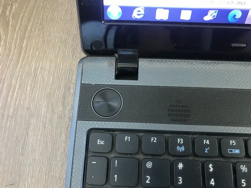 Acer Aspire 5749-6863 15,6" Intel Core i3-2330M 2,20 GHz 3 GB RAM 320 GB HDD Win 7 - Foto 8 di 21