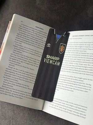 Man United 8” Metal Bookmark. Iconic Black 1994 Away Shirt