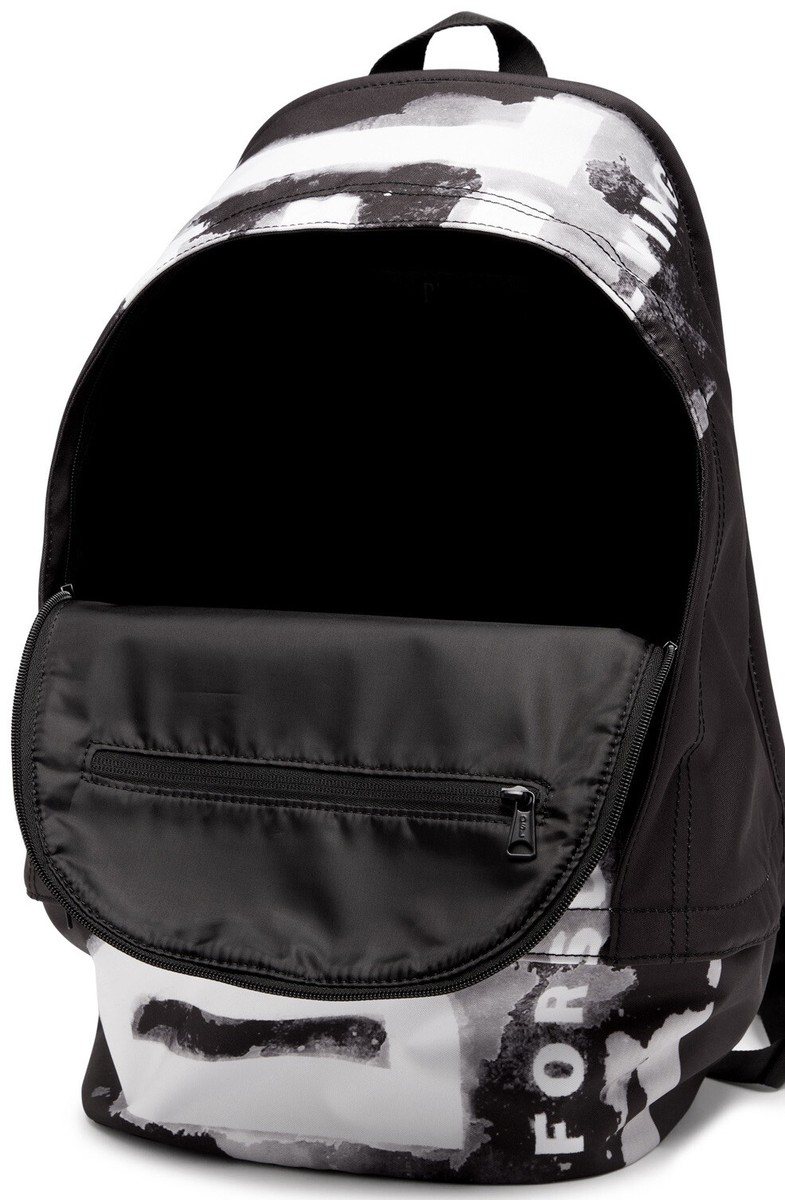 バッグ DIESEL RAVE BACKPACK Men's Rave-Leather backpack with metal D | Black | Diesel