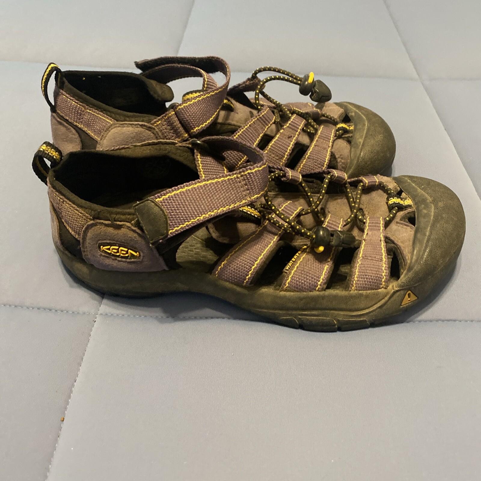 Sandali da trekking impermeabili da donna Keen Newport taglia 5 per esterni viola