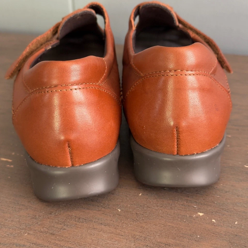 Sandalias Mary Jane SAS Tripad Comfort T-Strap 9.5N Cuero Marrón EE. UU. Foto 3 de 4