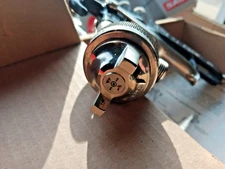 BINKS- MODEL 7 Pressure Paint spray gun 33SS-33PM