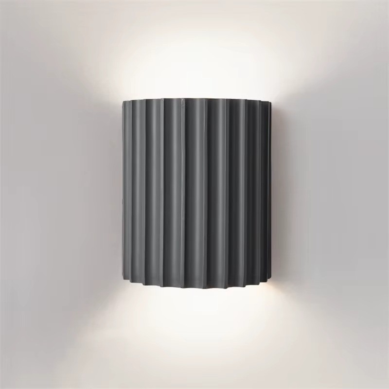 Applique murale LED design scandinave blanc et bois pour salon moderne