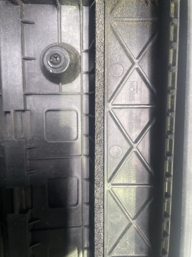 OEM 2023 2024 2025 Hyundai Ioniq 6 Right Active Air Shutter 86990-KL000-R9S - Picture 9 of 10