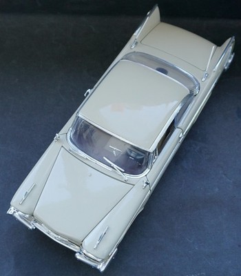 1:18 Modellauto Amerika Plymouth Fury