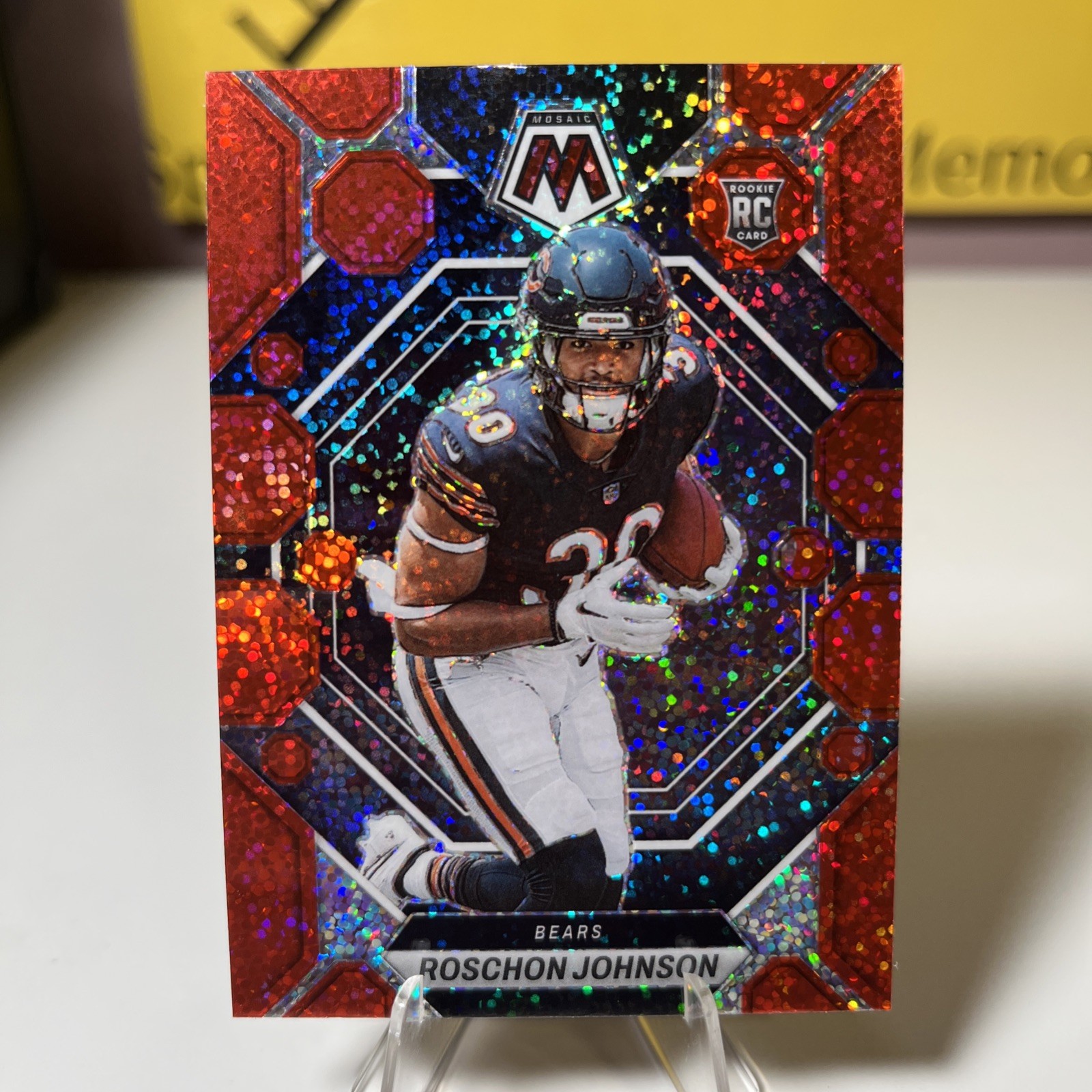 2023 Panini Mosaic - Rookies Roschon Johnson #359 Red Sparkle Prizm (RC)