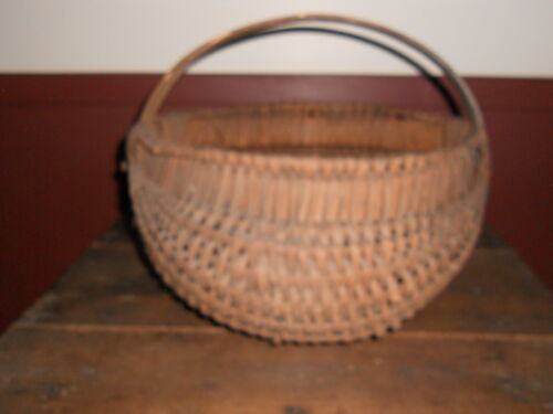 EARLY ANTIQUE PRIMITIVE LARGE EGG  BASKET - Picture 1 of 1