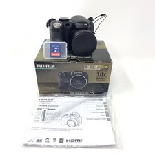Fuji Fujifilm FinePix S2950 14MP Digital Camera w/18x Zoom with 4GB SD Card EUC