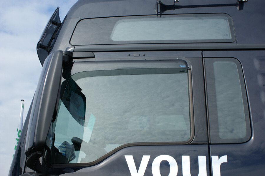 Für MAN TGX-XL/TGX-XLX  ClimAir Windabweiser Fahrer- Beifahrer 046080 rauchgrau
