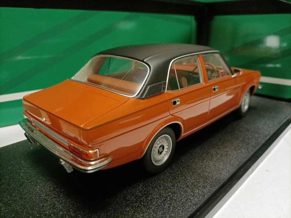 Cult 1:18 Morris Marina HL 1979 Orange Marina 4-Door Sedan Model - Image 4 of 4