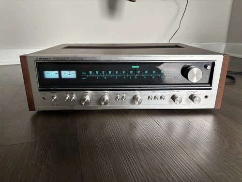Vintage Pioneer SX-636 Stereo Receiver- Turns On