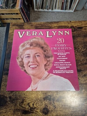 Vera Lynn - 20 Family Favourites - EMI - EMTV28 - Stereo - UK - 1981 - EX - EX