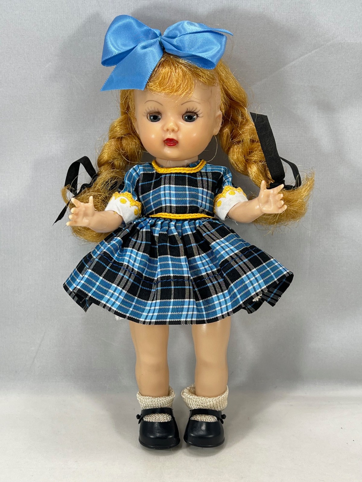 VINTAGE 1950's NASB Walker MUFFIE w-Braids in Tagged Muffie 