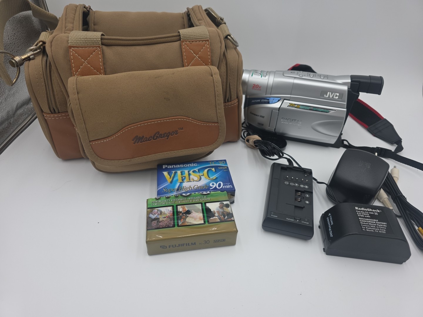 2.5" Lcd Screen 20x Zoom Vhs-c Vcr Tape Transfer
