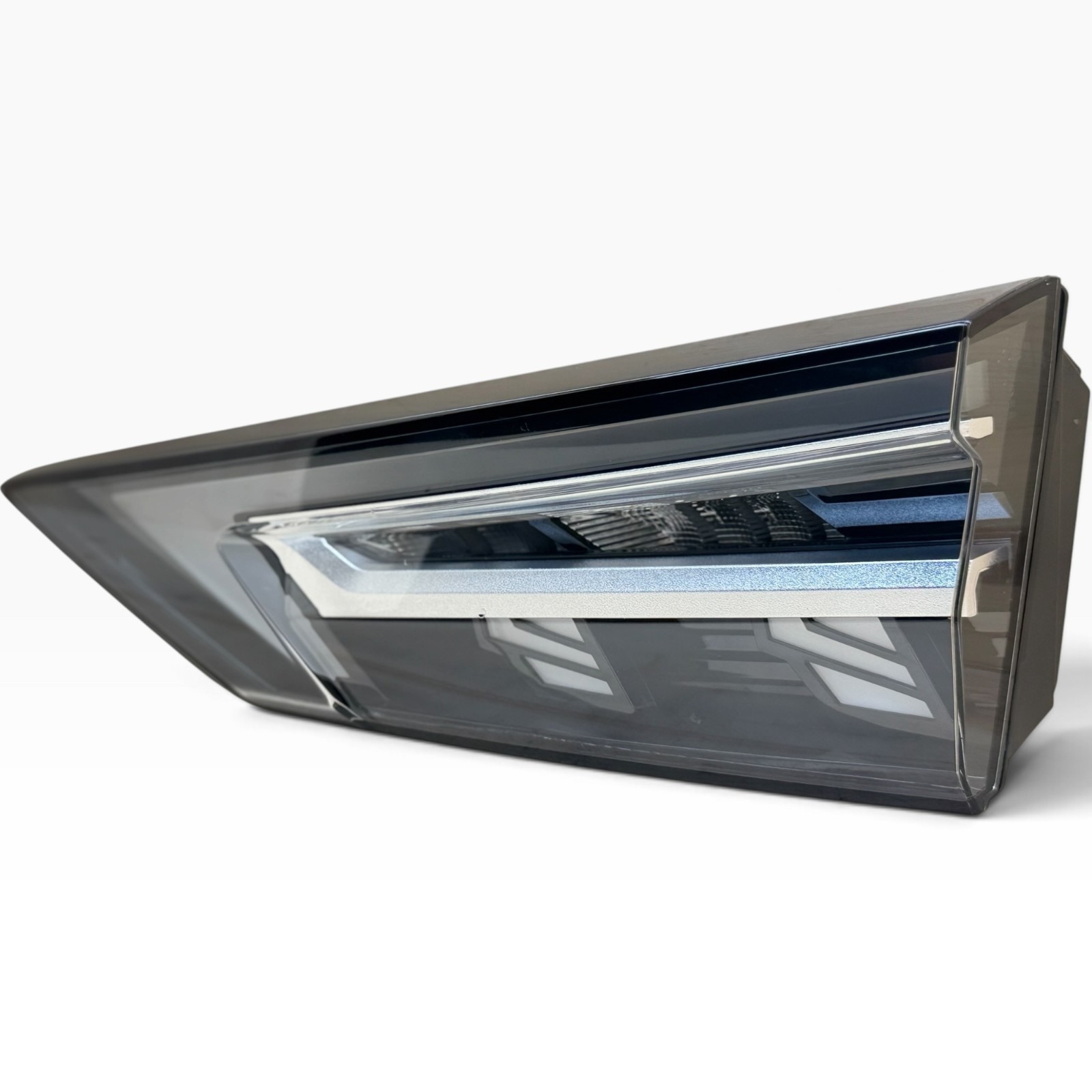 Fanale Posteriore Dx Portellone LED Nissan Qashqai Iii J12 2024-2026 26555hn27a - Miniatura 2