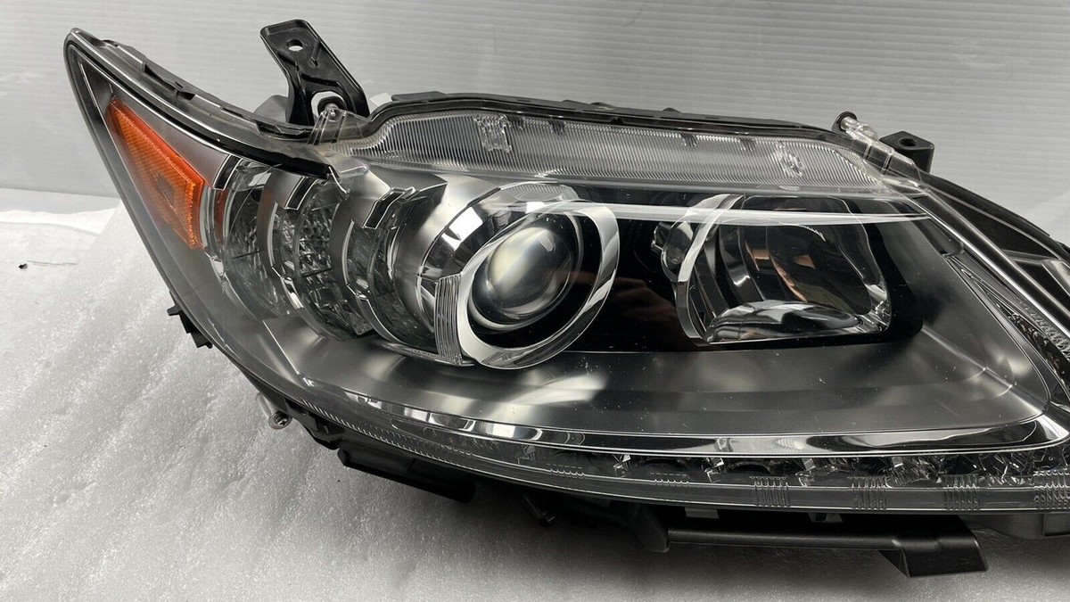 2013 2014 2015 Lexus ES350 ES300H Xenon Passenger Side Headlight 