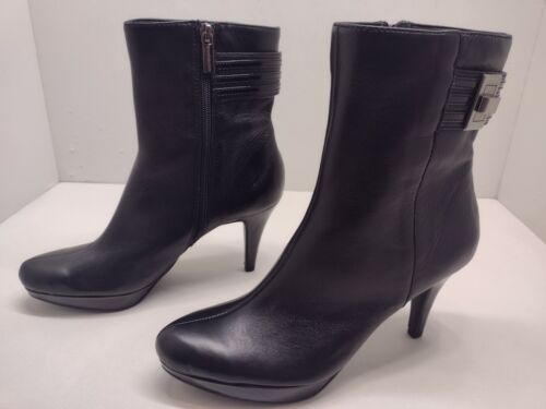 Bandolino Ankle Boots Black Leather Side Zip Kitten Heels Women's Size 7.5 M - Picture 1 of 6