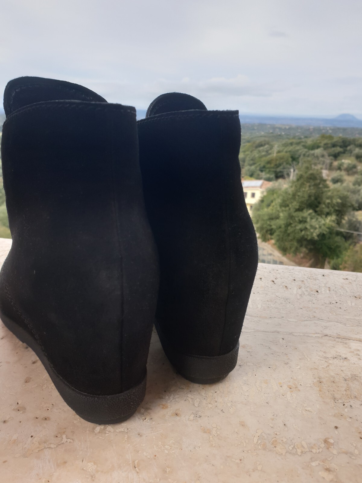 PRADA BLACK BOOTIES SUED s.36 image 10