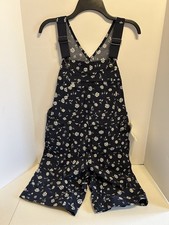 NWT DULUTH Trading Company Heirloom Gardening Bib Overalls Shorts Blue Daisy M