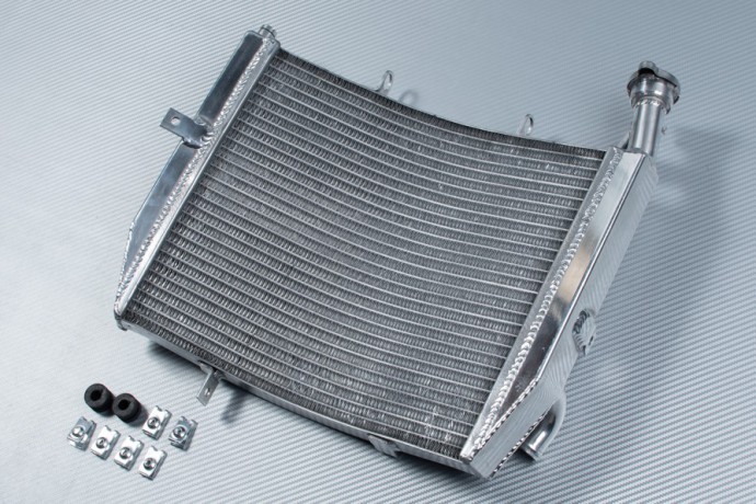 Radiateur eau racing pour Triumph Daytona 675 des années 2009 à 2012